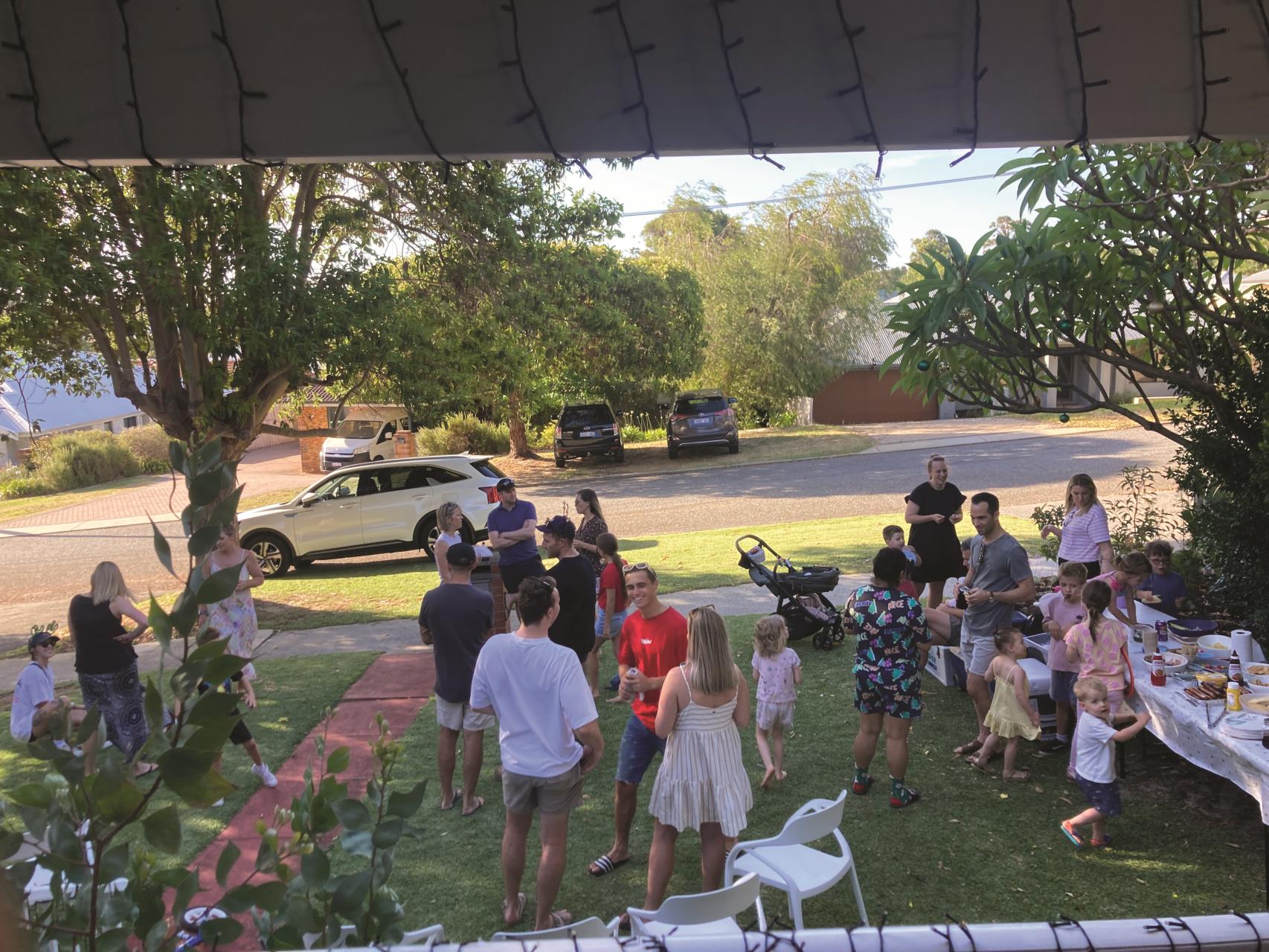 How to be a good neighbour Image