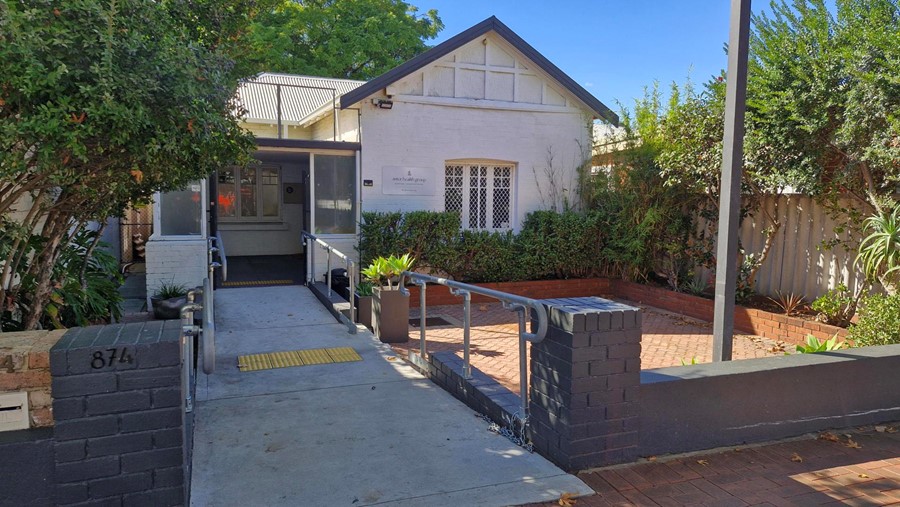 Image: 874 Albany Highway